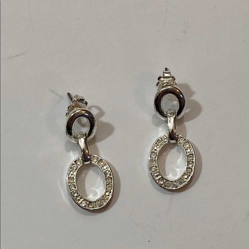 Vintage Elegant Tone Silver Rhinestone Earrings